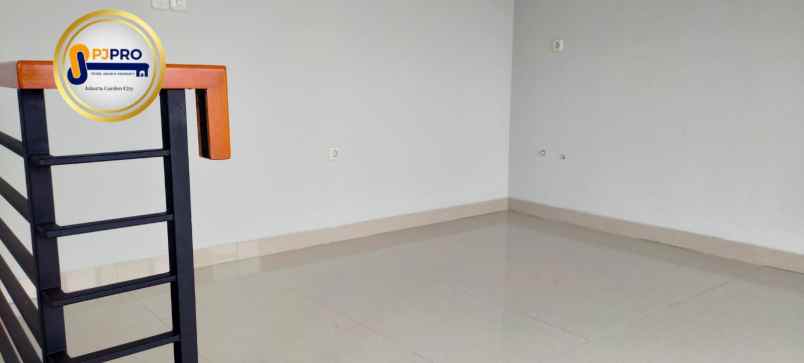 dijual rumah cantik siaphuni di cluster madrid cibubur
