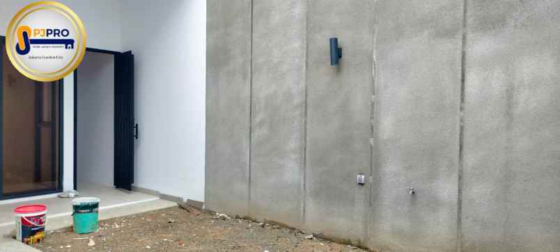 dijual rumah cantik siaphuni di cluster madrid cibubur