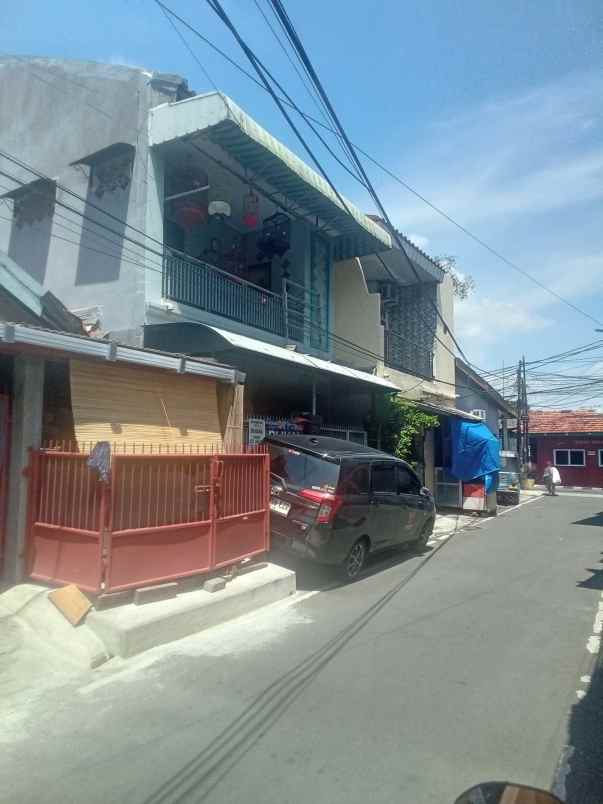 dijual rumah cempaka baru jakarta pusat