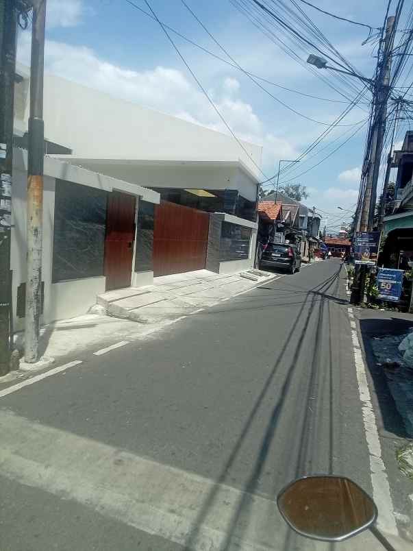 dijual rumah cempaka baru jakarta pusat