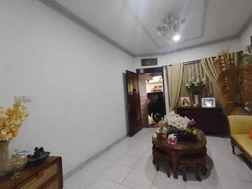 dijual rumah cempaka putih
