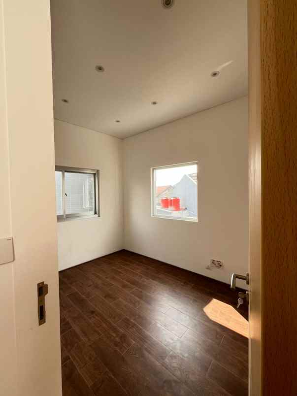 dijual rumah cibabat cimahi