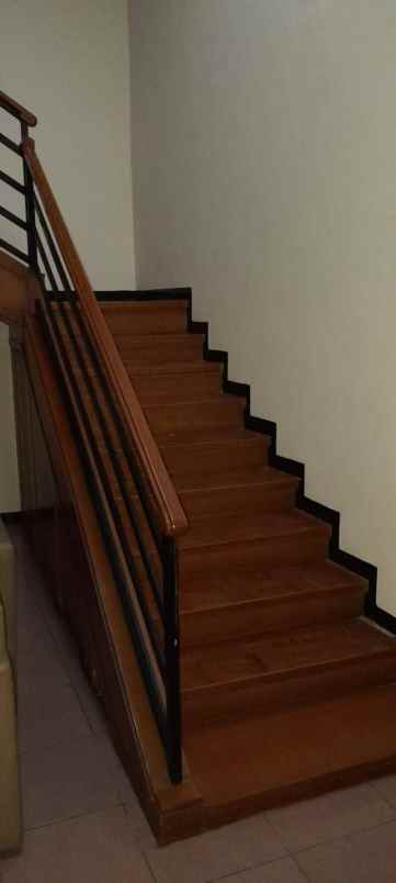 dijual rumah cijagra