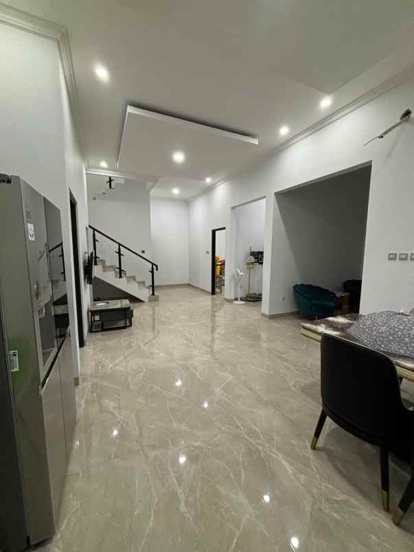 dijual rumah cimanggis