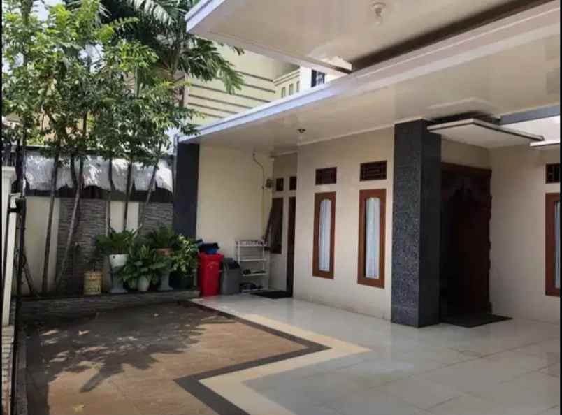 dijual rumah cipayung jakarta timur