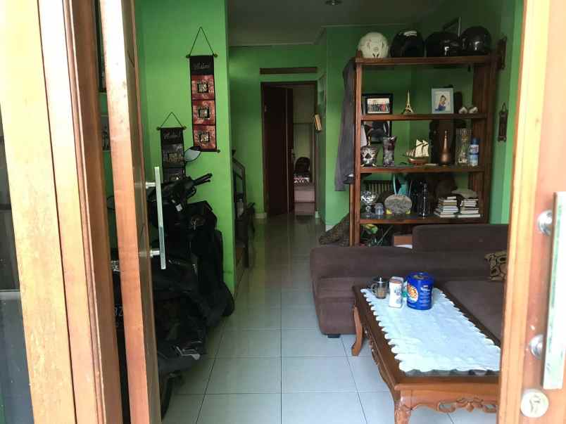 dijual rumah cipedak