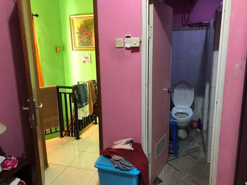 dijual rumah cipedak