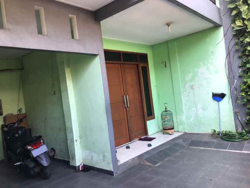 dijual rumah cipedak