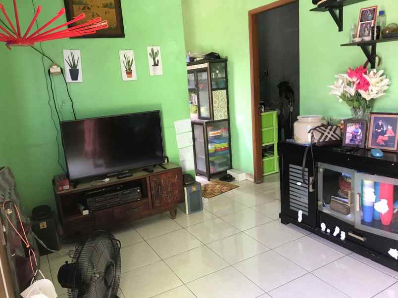 dijual rumah cipedak