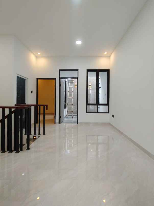 dijual rumah ciracas jakarta timur