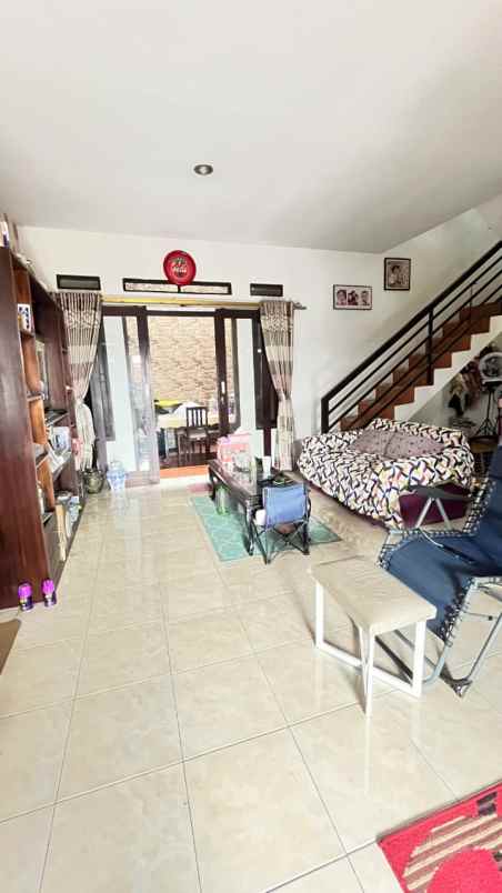 dijual rumah cisaranten kulon