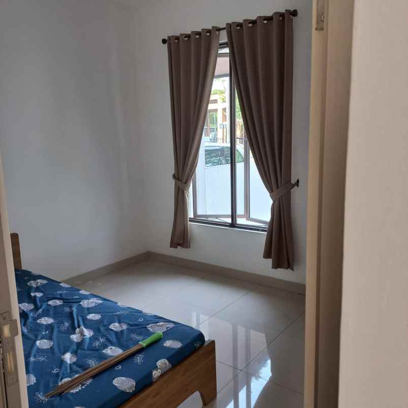 dijual rumah citra raya