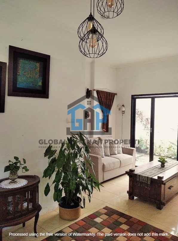 dijual rumah ciwaruga