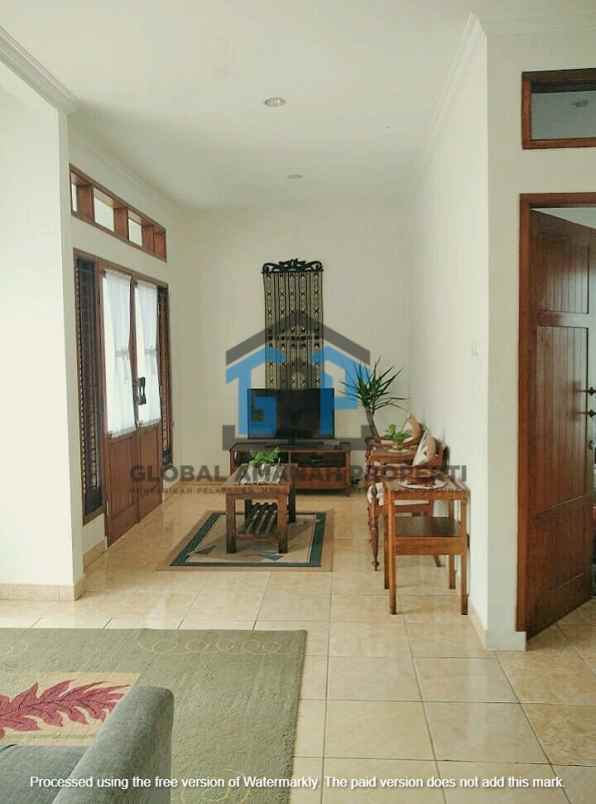 dijual rumah ciwaruga
