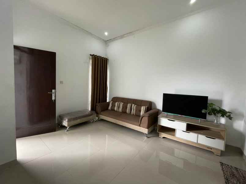 dijual rumah cluster cihanjuang