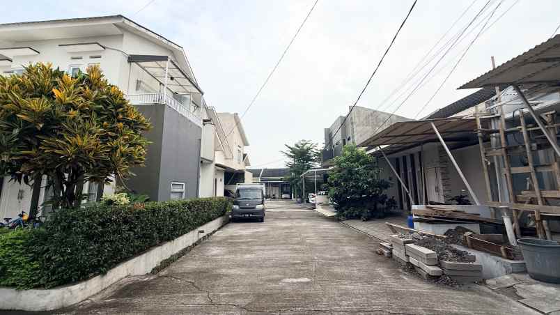 dijual rumah cluster kharisma residence
