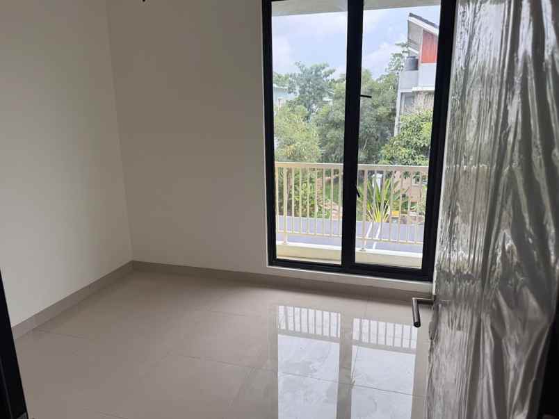 dijual rumah cluster lavesh kota