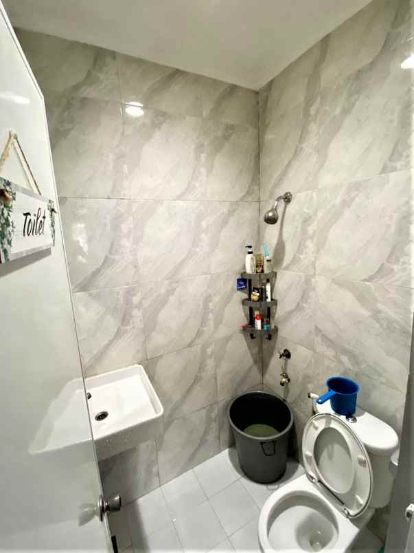 dijual rumah cluster london perumahan