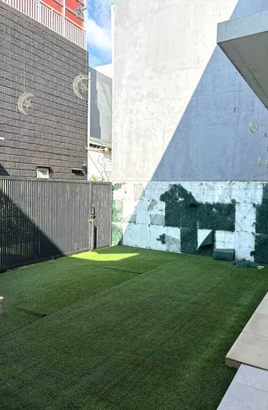 dijual rumah cluster palm spring jgc