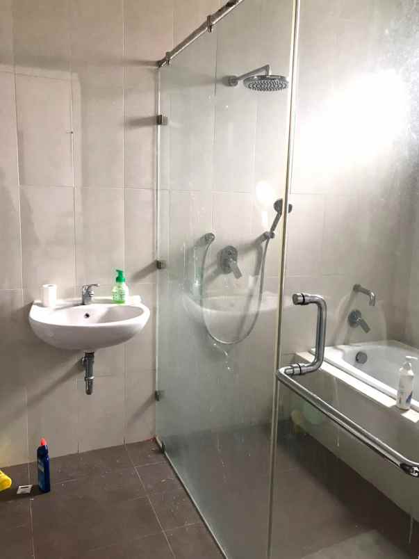 dijual rumah cluster palm spring jgc