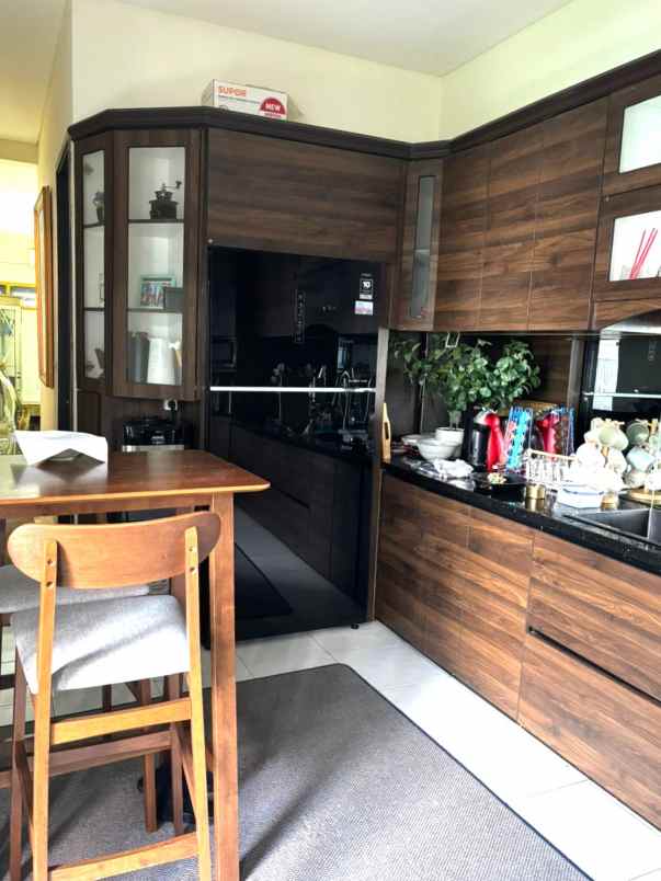 dijual rumah cluster palm spring jgc