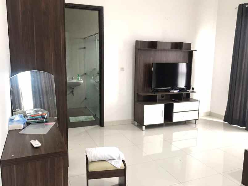 dijual rumah cluster palm spring jgc