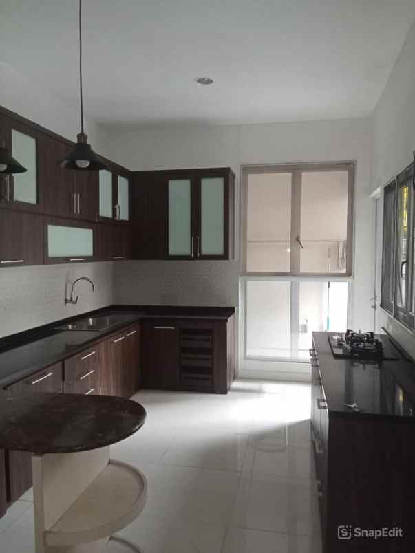 dijual rumah cluster palm spring jgc