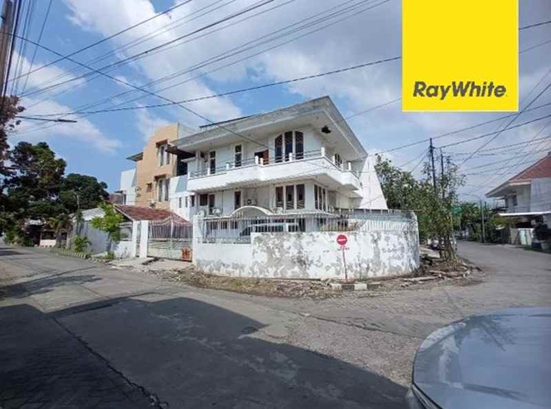 dijual rumah darmo indah timur