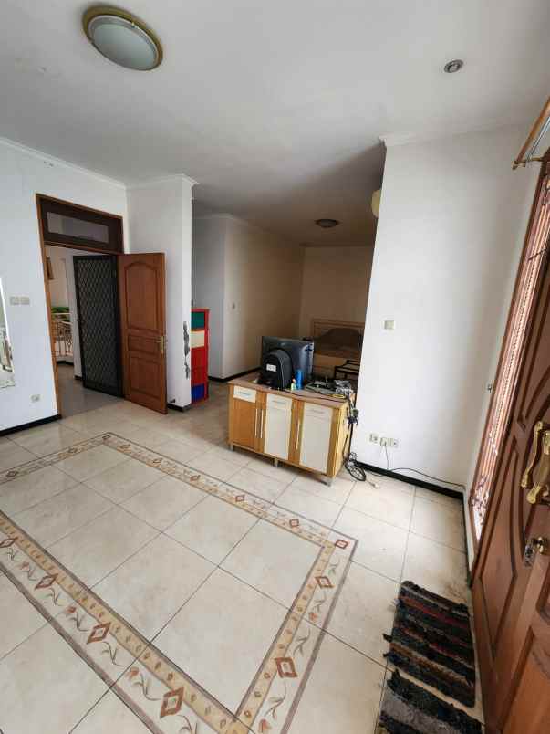 dijual rumah dharmahusada mas