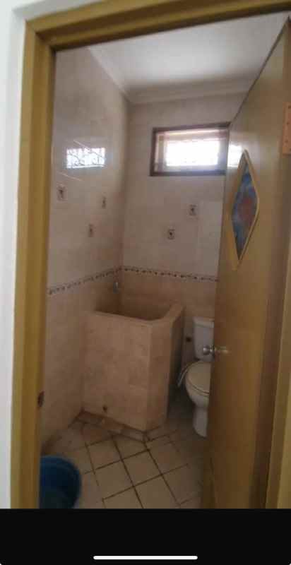 dijual rumah dharmahusada mas