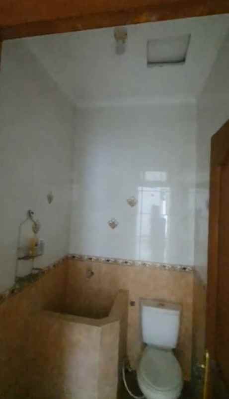 dijual rumah dharmahusada mas