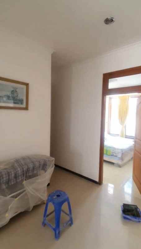 dijual rumah dharmahusada mas