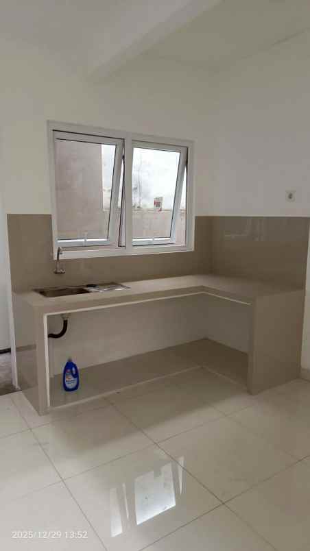 dijual rumah di familia urban rawalumbu bekasi