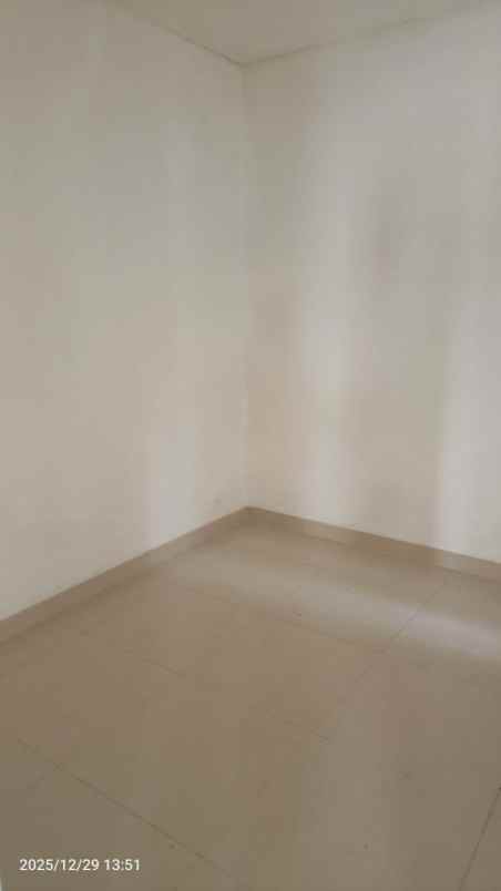 dijual rumah di familia urban rawalumbu bekasi