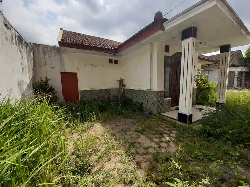 dijual rumah di kelurahan kebonsari jember