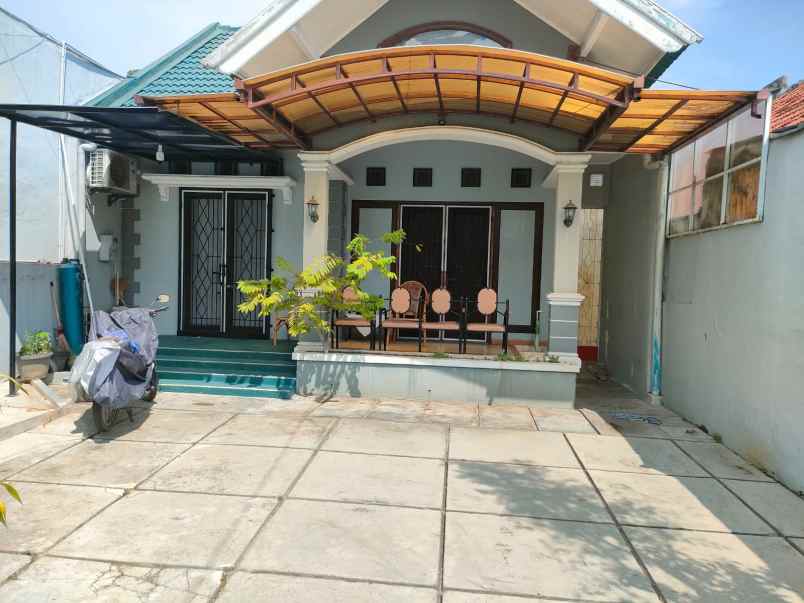 dijual rumah di seteran semarang