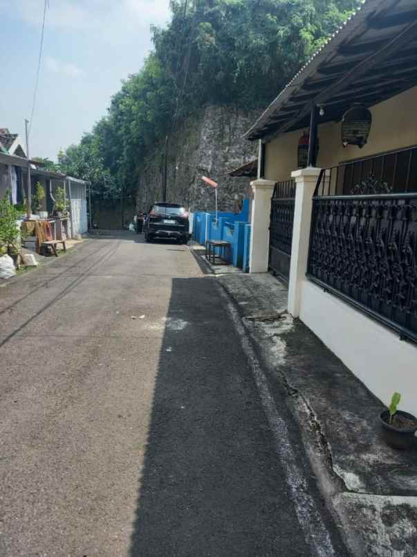 dijual rumah di sri redjeki kalibanteng semarang