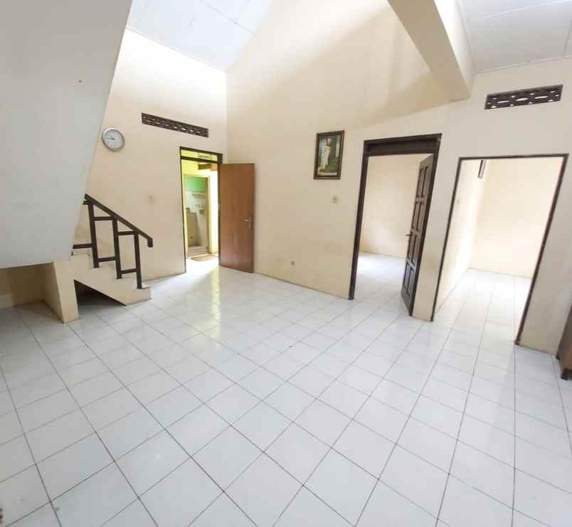 dijual rumah di sri redjeki kalibanteng semarang