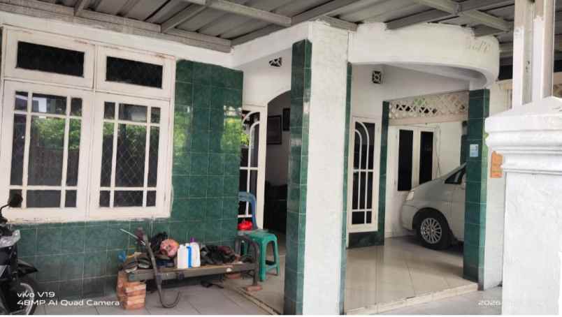 dijual rumah di taman galaxy bekasi
