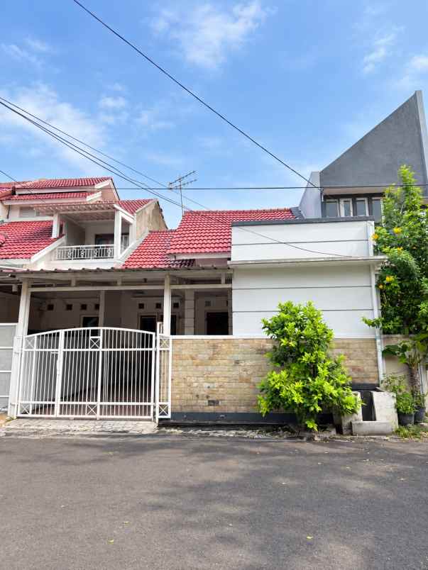dijual rumah di taman gigi galaxy bekasi