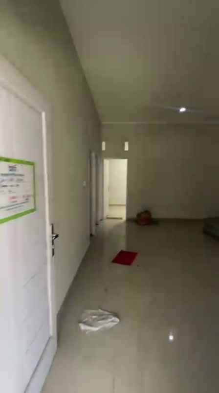 dijual rumah diamond lake side sawangan