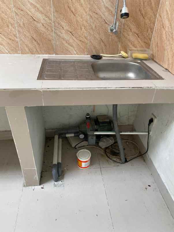 dijual rumah diamond lake side sawangan