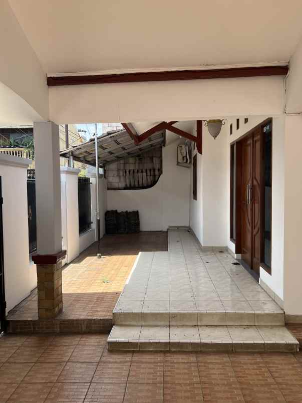 dijual rumah dipondok gede lt180 nego
