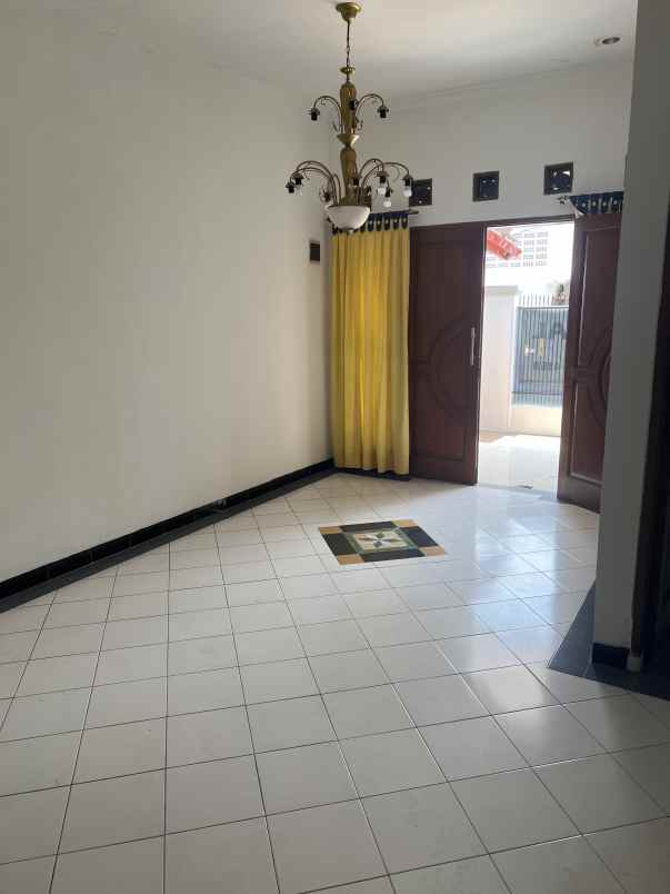 dijual rumah dipondok gede lt180 nego