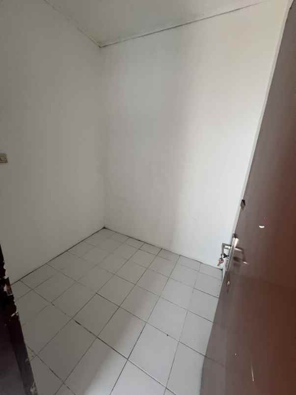 dijual rumah dipondok gede lt180 nego