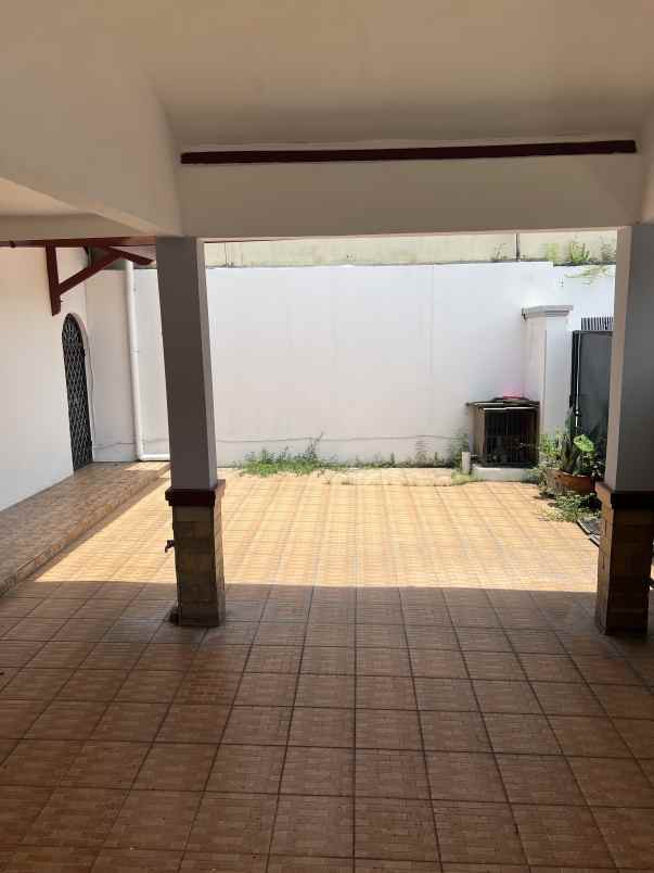 dijual rumah dipondok gede lt180 nego