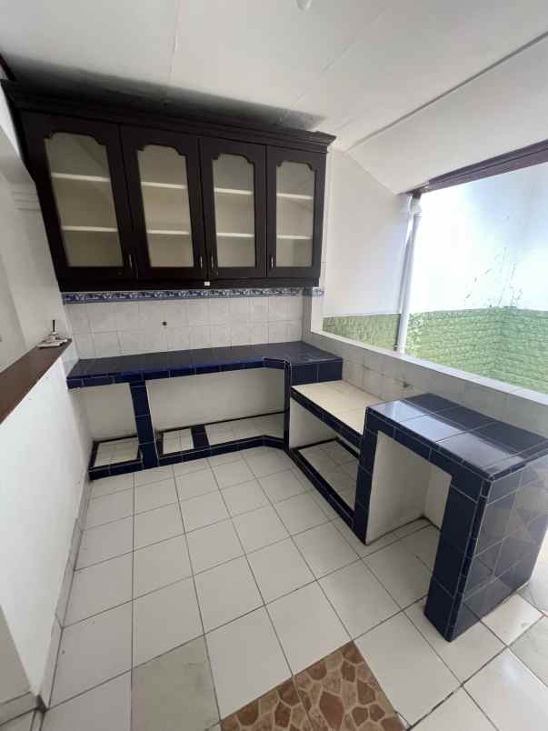 dijual rumah dipondok gede lt180 nego