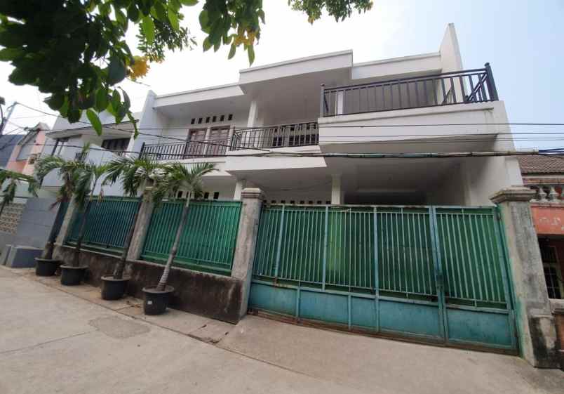 dijual rumah duren sawit