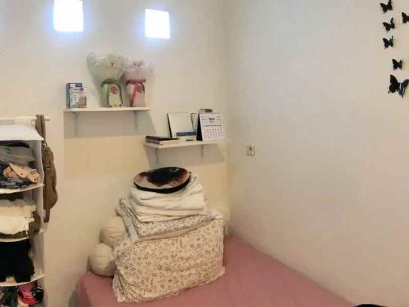 dijual rumah duren sawit