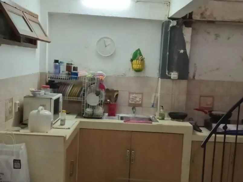 dijual rumah duren sawit